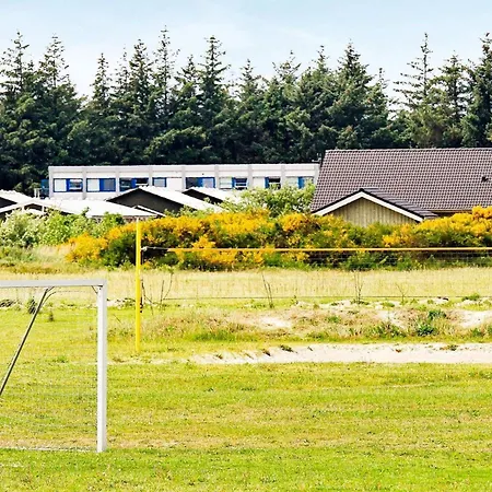 6 Person In Brovst-by Traum *